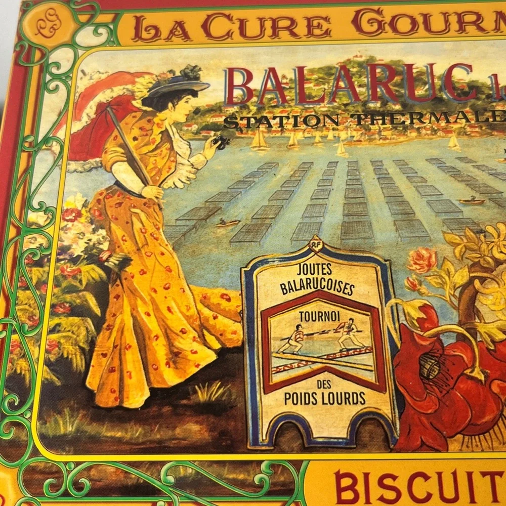 La Cure Gourmande Vintage Gourmet Biscuit Box‎ Chateau Scene France